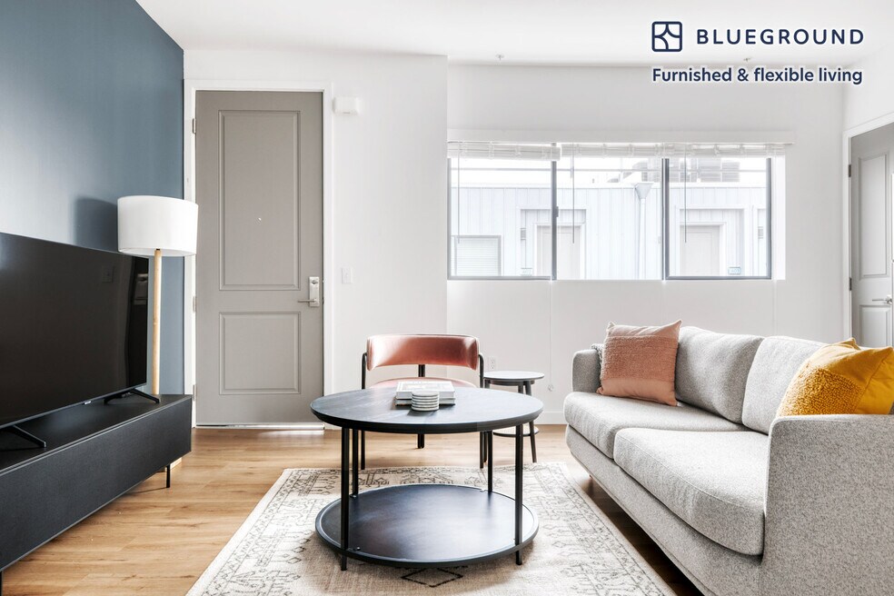 3638 Motor Ave unit FL6-ID925, Los Angeles, CA 90034 - photo 1