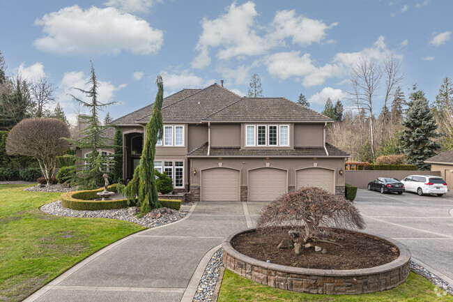Atkinson has many 1990s Craftsman-style Millennium Mansions.