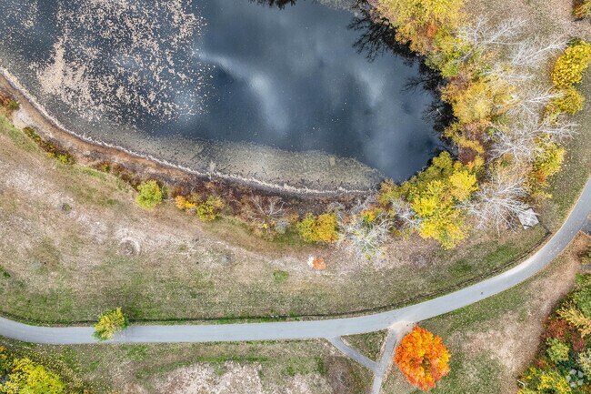 You can find many trails and ponds in the town of Winchester Highlands.