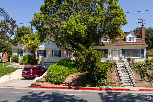Many architectural styles exist side by side in the West Whittier neighborhood.