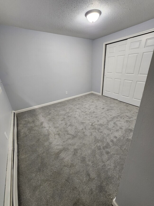 102 Oak St unit 1, Hiawatha, IA 52233 - photo 5