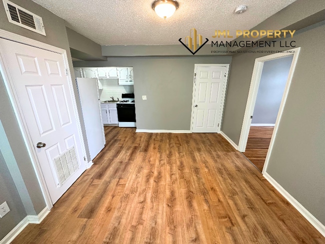 321 Union St unit 1, Fall River, MA 02721 - photo 3