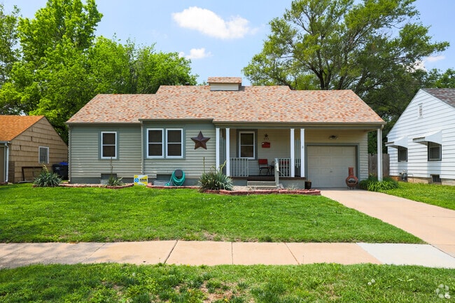 Sidewalks allow for easy walking access throughout New Day.