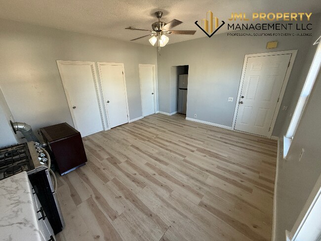 86 Kilburn St unit 2N, Fall River, MA 02724 - photo 3