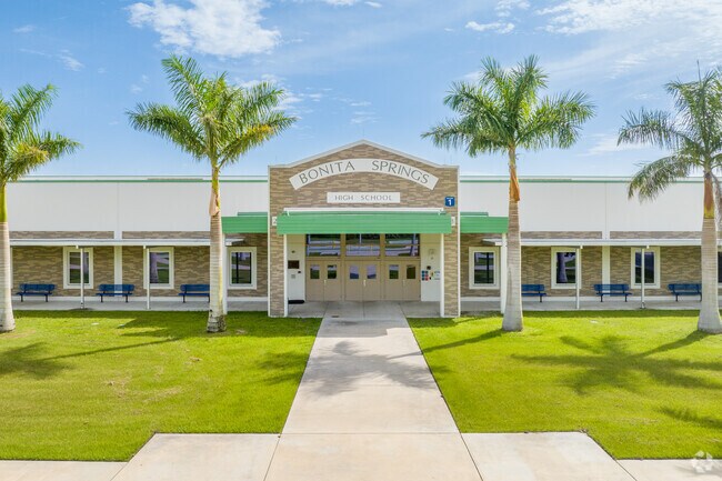Bonita Springs High School in Bonita Springs has extracurricular clubs & activities for students