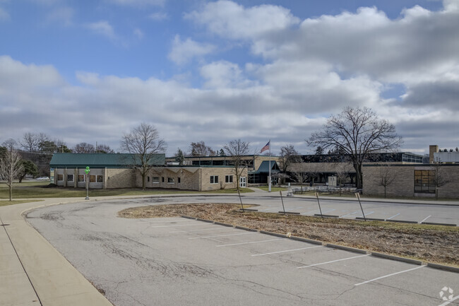 West Middle School, Campus Overview