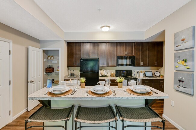 Woodfield Park, Columbus, OH 43219 - photo 3