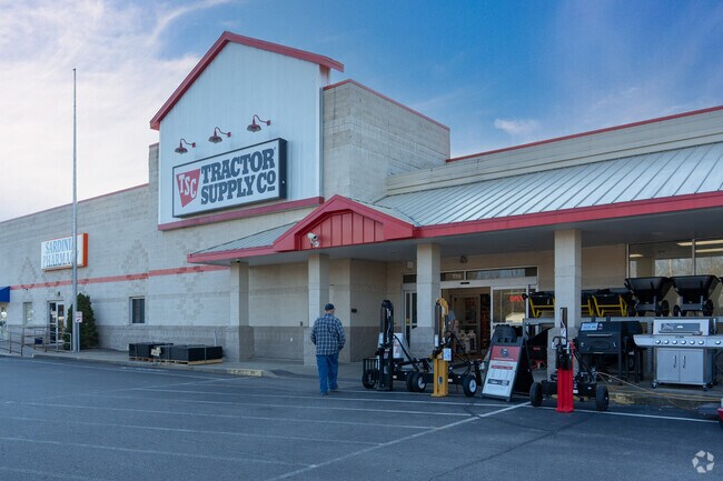 Tractor Supply Co. in Sardinia offers a wide selection of hardware for local residents.