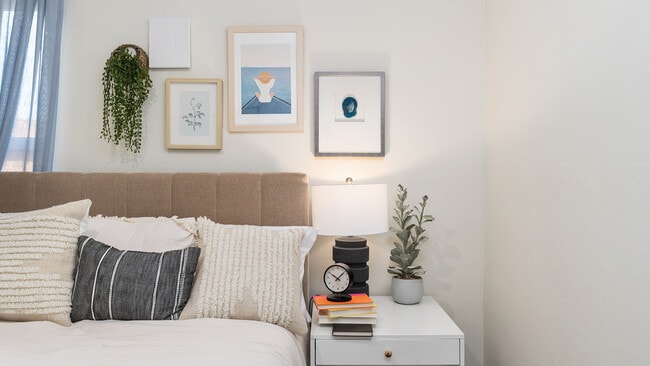 8228 Morehouse Ave, Bakersfield, CA 93307 - photo 6