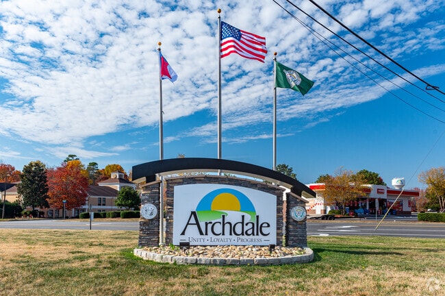 Archdale's welcome sign boasts unity, loyalty, and progress.