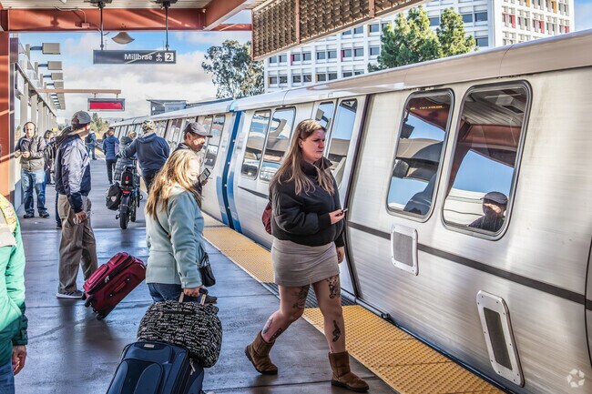 Walnut Creek BART station connects the city to the Bay Area’s efficient transit system.
