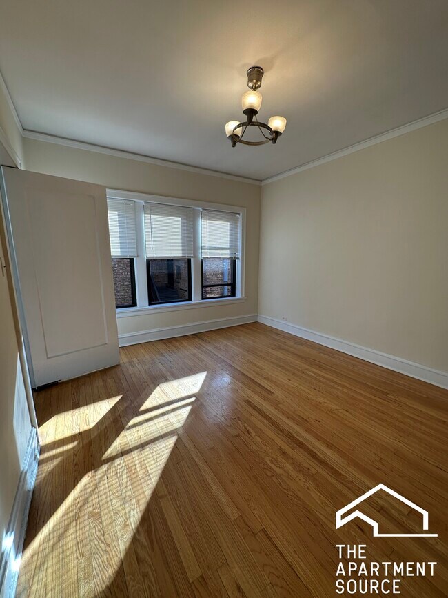 1307 Oak Ave unit W3, Evanston, IL 60201 - photo 6