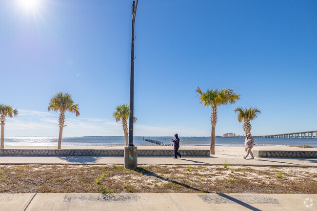 Ocean Springs, MS, is the perfect place for quiet living.