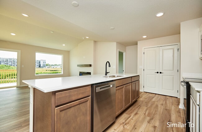 9841 Regatta Ln unit 37277048, Johnston, IA 50131 - photo 6