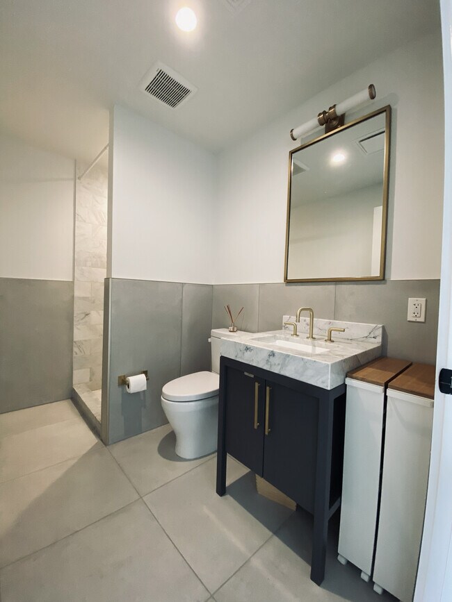 70 Rainey St unit 1307, Austin, TX 78701 - photo 7