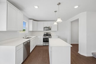 54759 Heron Cir, Chesterfield, MI 48047