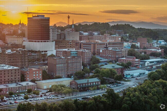 Downtown Lynchburg is just a quick 20 minute drive from Boonsoboro Acres.