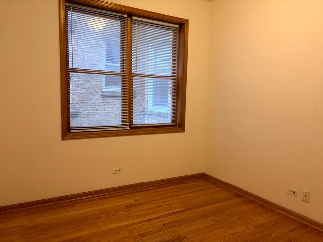 4101 N Kenmore Ave unit 2S, Chicago, IL 60613 - photo 6