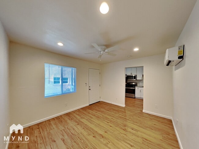 5631 53rd St unit 1, Sacramento, CA 95824 - photo 3