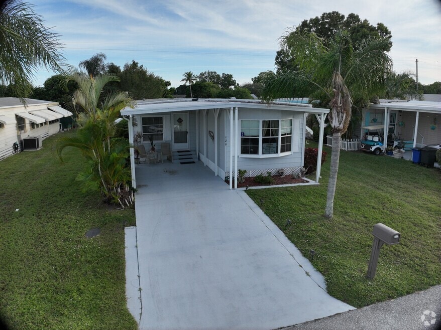 129 E Caribbean, Port St. Lucie, FL 34952 - photo 2