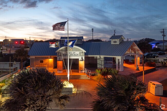 Kure Beach's seaside boardwalk connects the pier to Ocean Front Park and Pavilion.