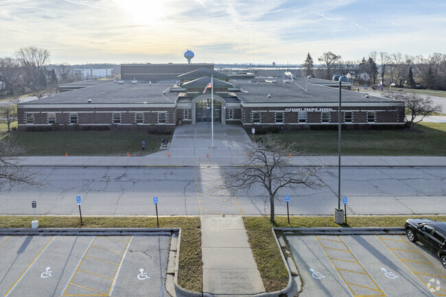 Pleasant Prairie Elementary School has lots of effective teachers and staff.