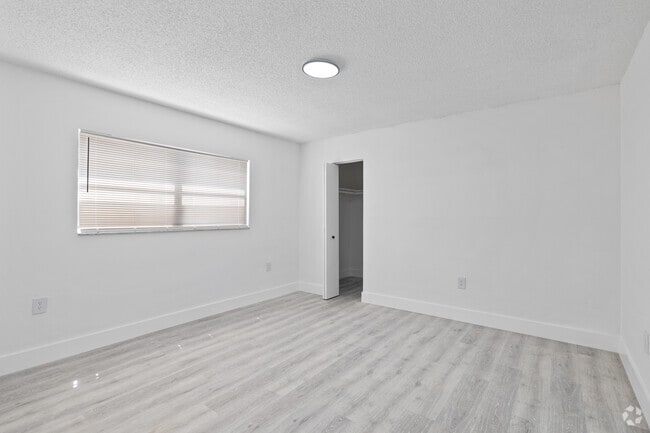 Allaire - 5525 SW 41 St. Pembroke Park, FL 33023, Pembroke Park, FL 33023 - photo 5