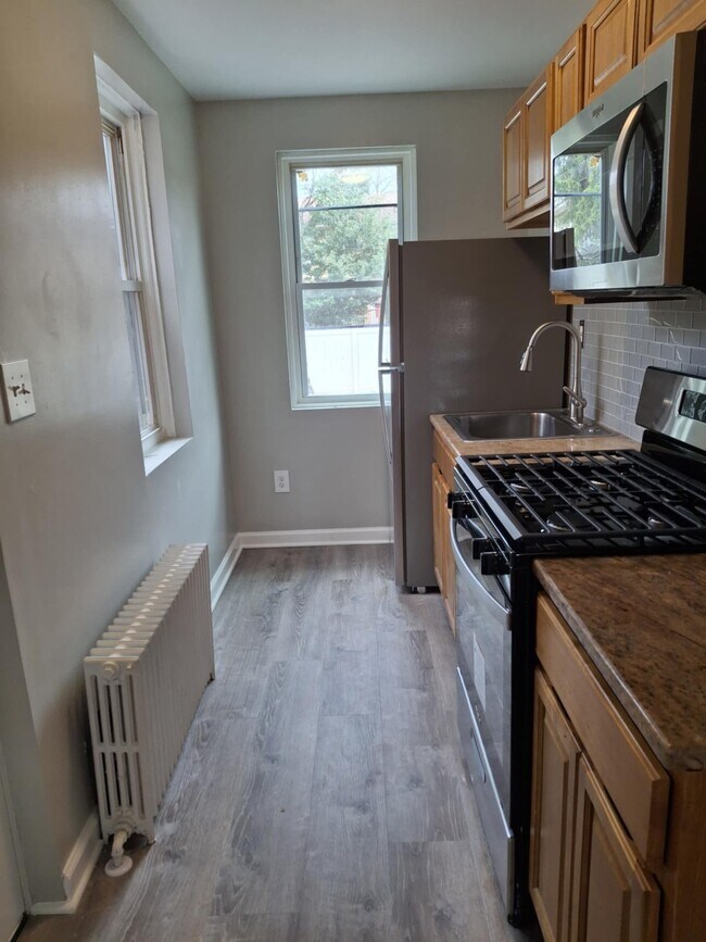 2025 Renovated Apartments in Collingswood ($1,400+), Collingswood, NJ 08108 - photo 5