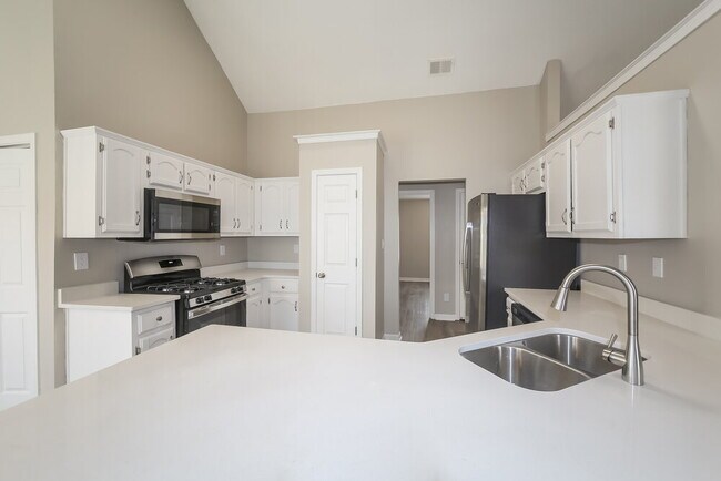 7326 Bramble Ln, Walls, MS 38680 - photo 6