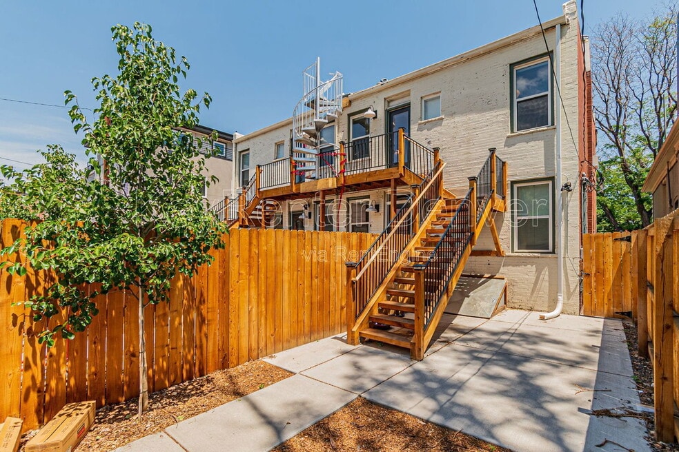 229 S Logan St unit 2, Denver, CO 80209 - photo 1