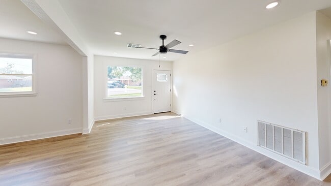 509 Kenmore Dr, New Orleans, LA 70123 - photo 2