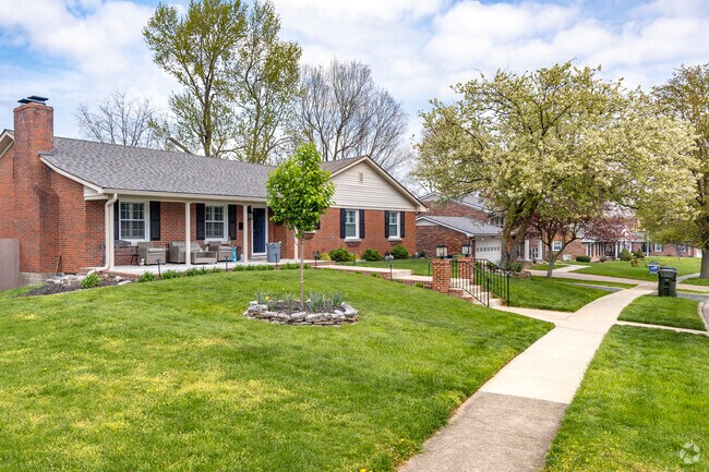 Many ranch homes, built in the mid-1900's, can be found in Lansdowne.