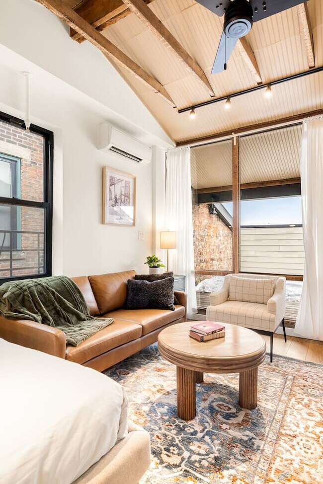 1510 Race St unit ID1056158P, Cincinnati, OH 45202 - photo 4