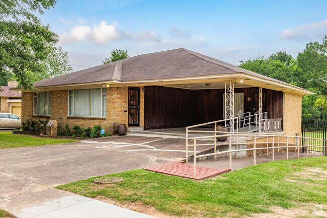 The Daisy Bates House is the historical center of desegragation of Central High School.