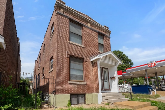 1315 Hampton Ave unit 1, Saint Louis, MO 63139 - photo 2