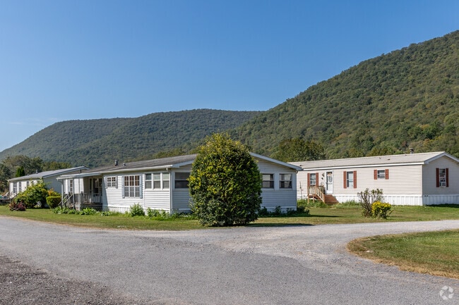 Ranch-style homes are common throughout Lewis Township.
