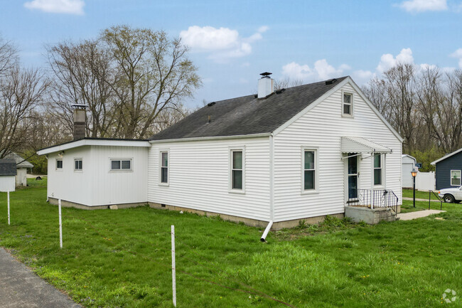 There are many housing options for anyone looking to move to Eastside in Muncie.