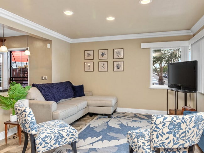 244 S Horne St, Oceanside, CA 92054 - photo 2