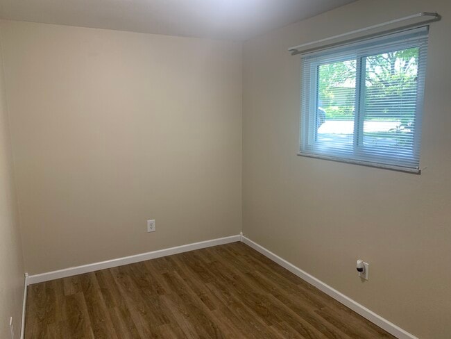Bedroom/Den
