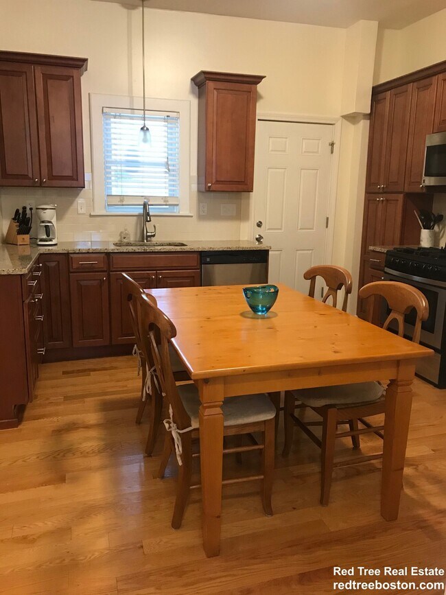 50 Cameron Ave, Somerville, MA 02144