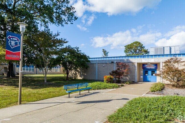 Denbigh High School provides career programs in telecommunications.