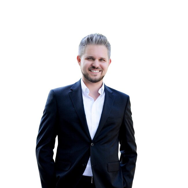 Agent Photo