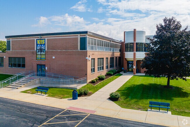 Wauconda Middle School is a well-rated public school with about 538 students.
