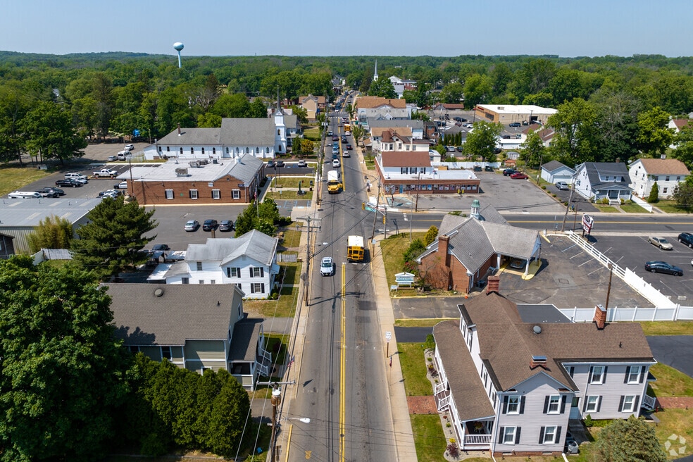 NH_Englishtown_537990_P2_V1_TH_042325