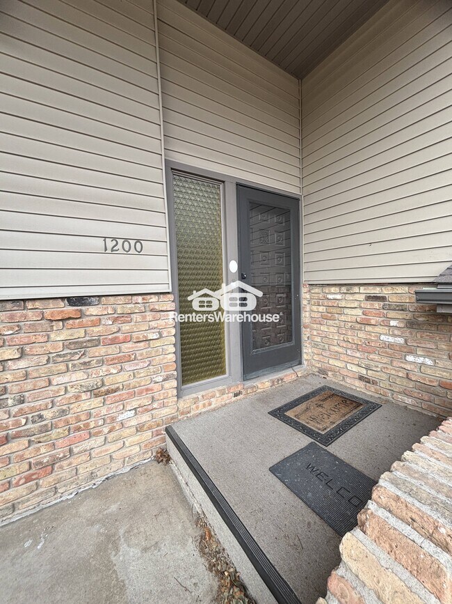 1200 31st St, West Des Moines, IA 50266 - photo 2