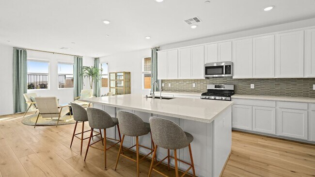 10869 Felix Pointe Ave, Las Vegas, NV 89166 - photo 3