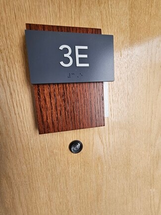 3931 N Janssen Ave, Chicago, IL 60613