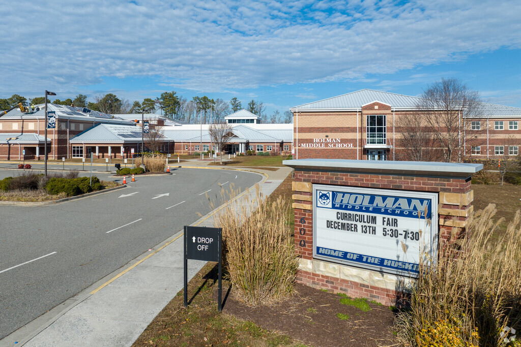 Holman Middle School is the home of the Huskies.