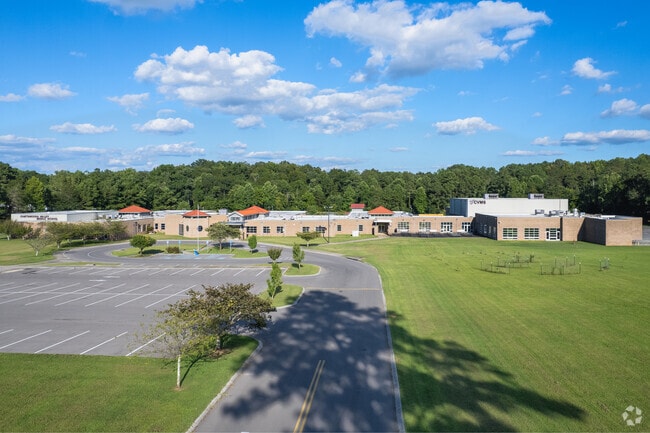 Chattanooga Valley Middle School is located at 847 Allgood Rd, Flintstone, GA 30725.