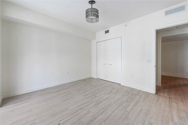 Cassa Brickell unit 707, Miami, FL 33129 - photo 6